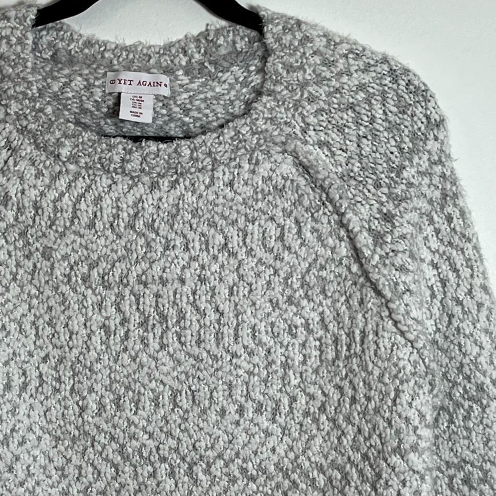 Yet Again Soft Fuzzy Sweater Size M White & Gray Cozy Classic‎ Fall Winter Top